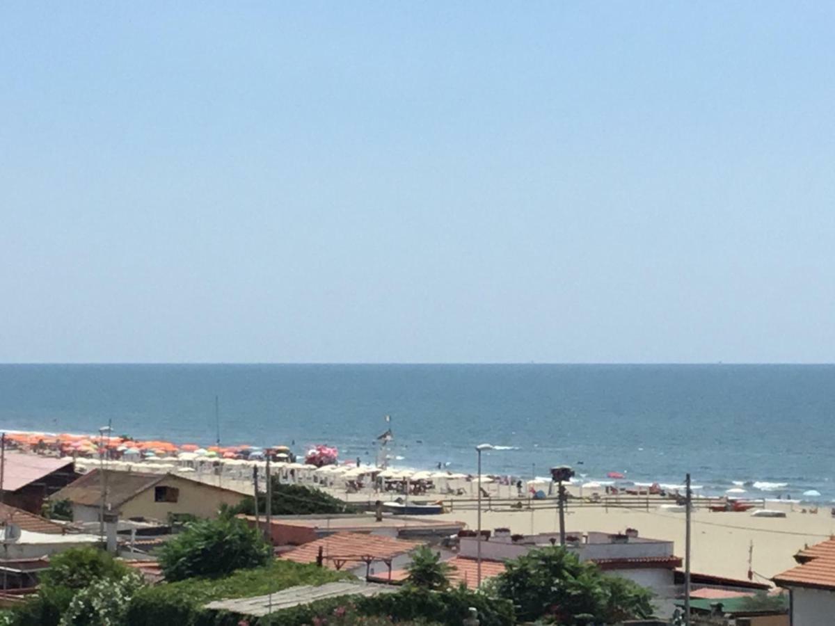 Beach House Apartment Passoscuro Bagian luar foto