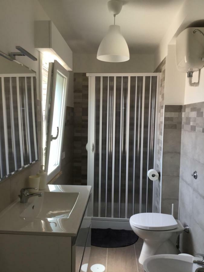 Beach House Apartment Passoscuro Bagian luar foto